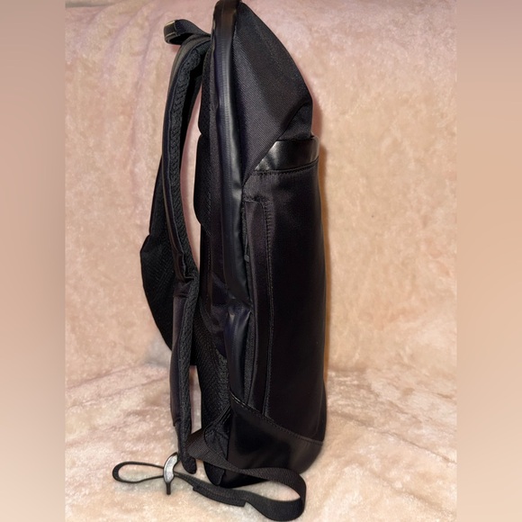 Kingsons Slim Laptop Backpack Unisex 15.6 inch Business Bag Ultralight USB NWOT - Picture 4 of 16